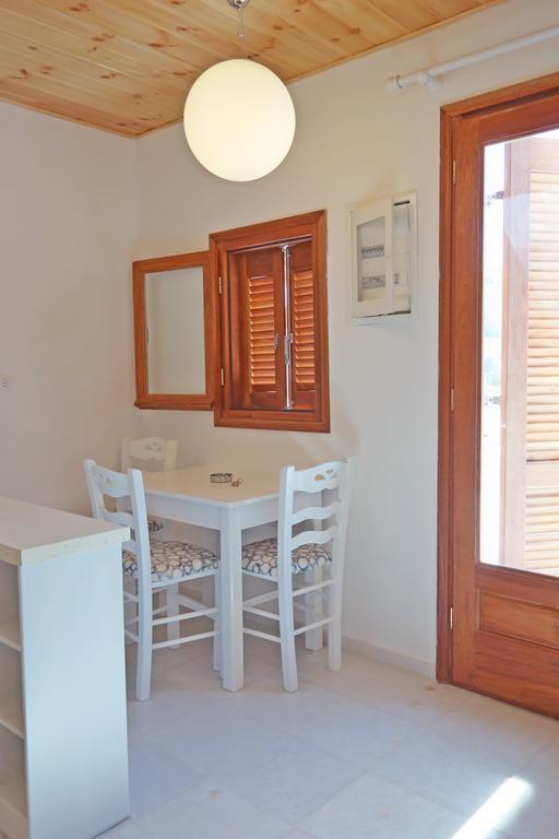 Katerina Suites อาโยส โพรโกปิออส ภายนอก รูปภาพ